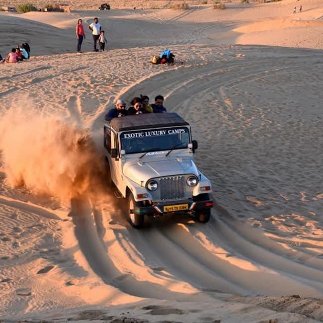 Jaisalmer Desert Camp: Jaisalmer Desert Jeep Safari